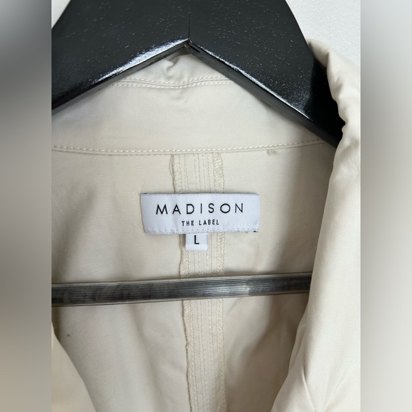 Stylish beige Madison the Label cotton trench Trench Coat - Picture 3 of 5